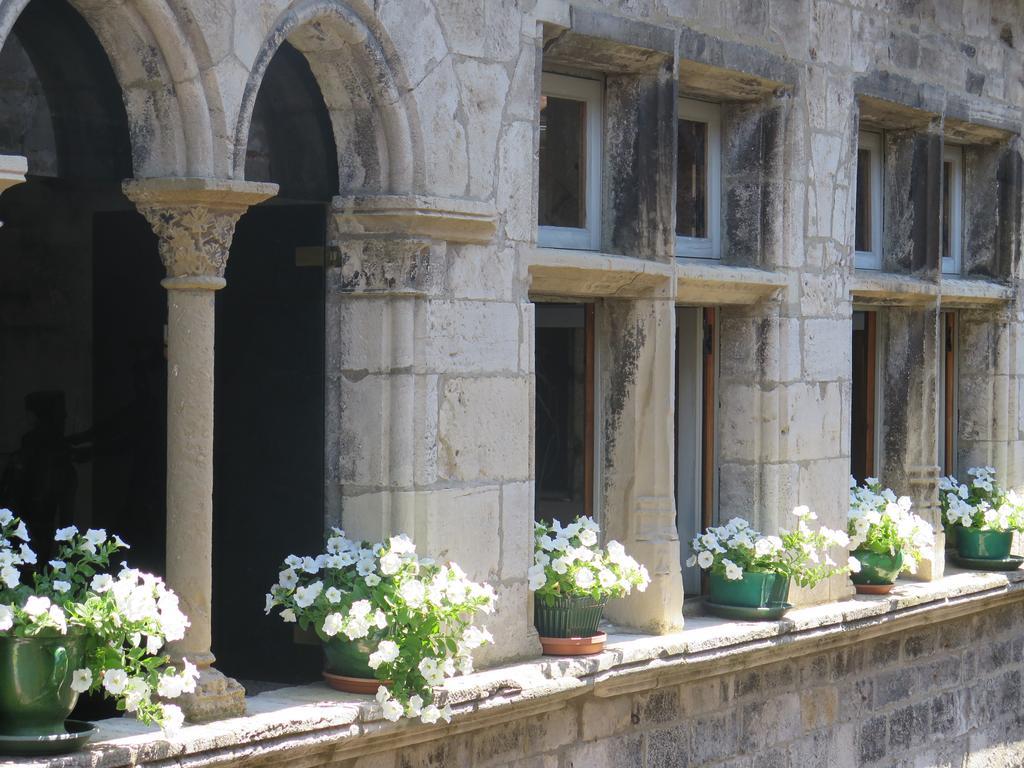 La Porte Bleue Saint-Antonin Exterior photo
